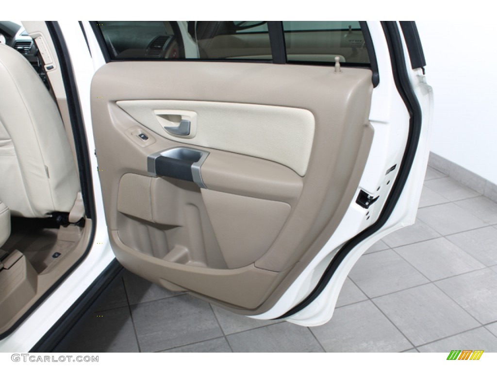 2010 Volvo XC90 V8 AWD Soft Beige Door Panel Photo #76592488