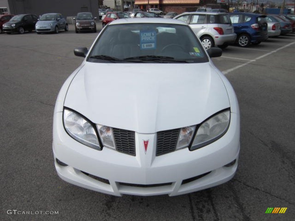 2005 Sunfire Coupe - Summit White / Graphite photo #2