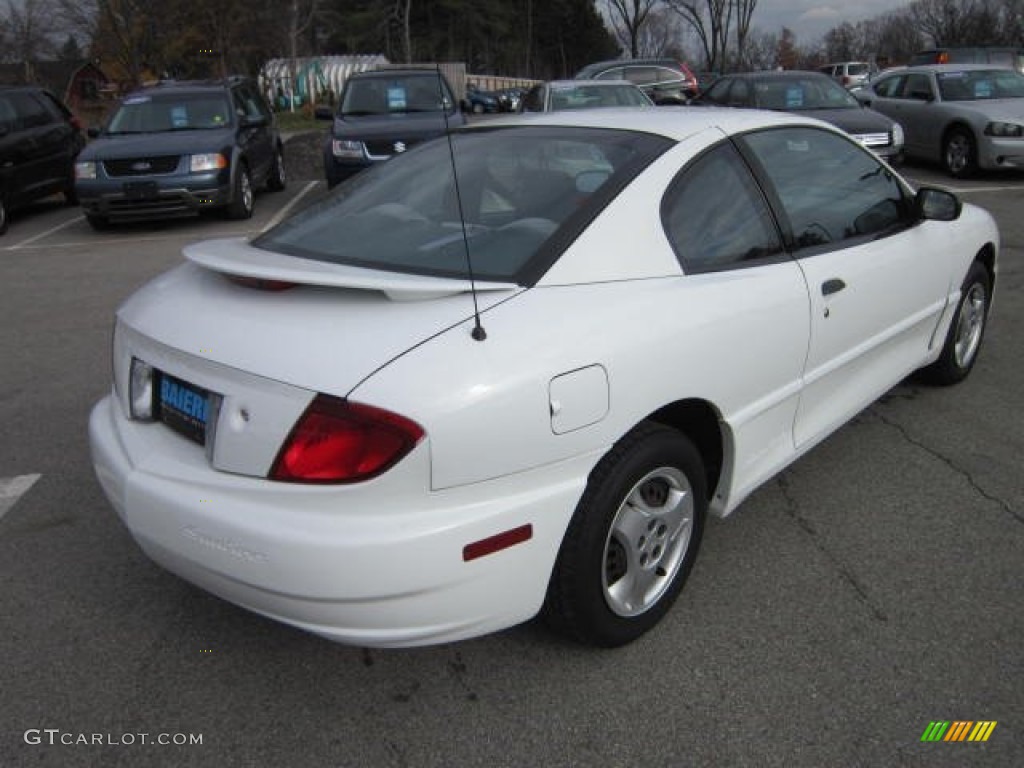 2005 Sunfire Coupe - Summit White / Graphite photo #7