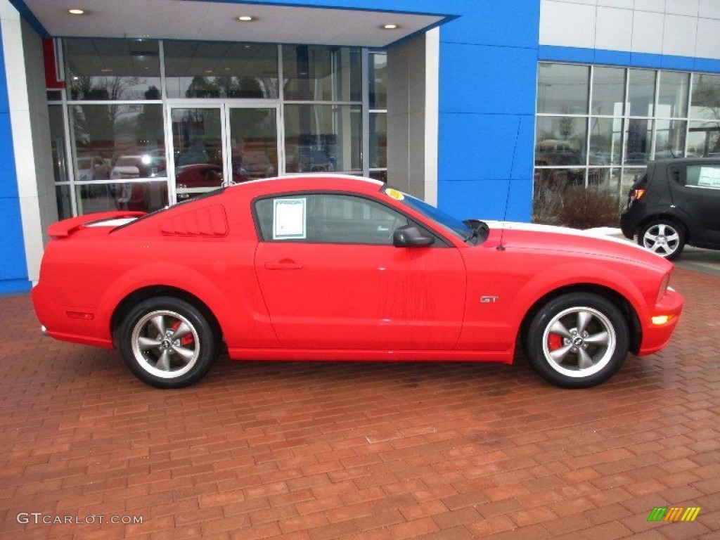 2006 Mustang GT Premium Coupe - Torch Red / Dark Charcoal photo #3