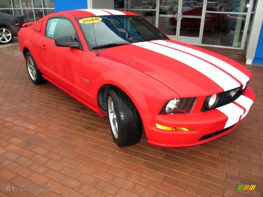 2006 Mustang GT Premium Coupe - Torch Red / Dark Charcoal photo #10