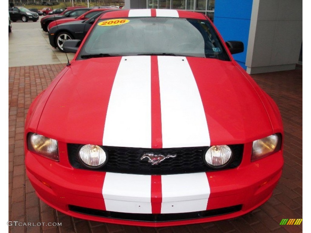 2006 Mustang GT Premium Coupe - Torch Red / Dark Charcoal photo #15