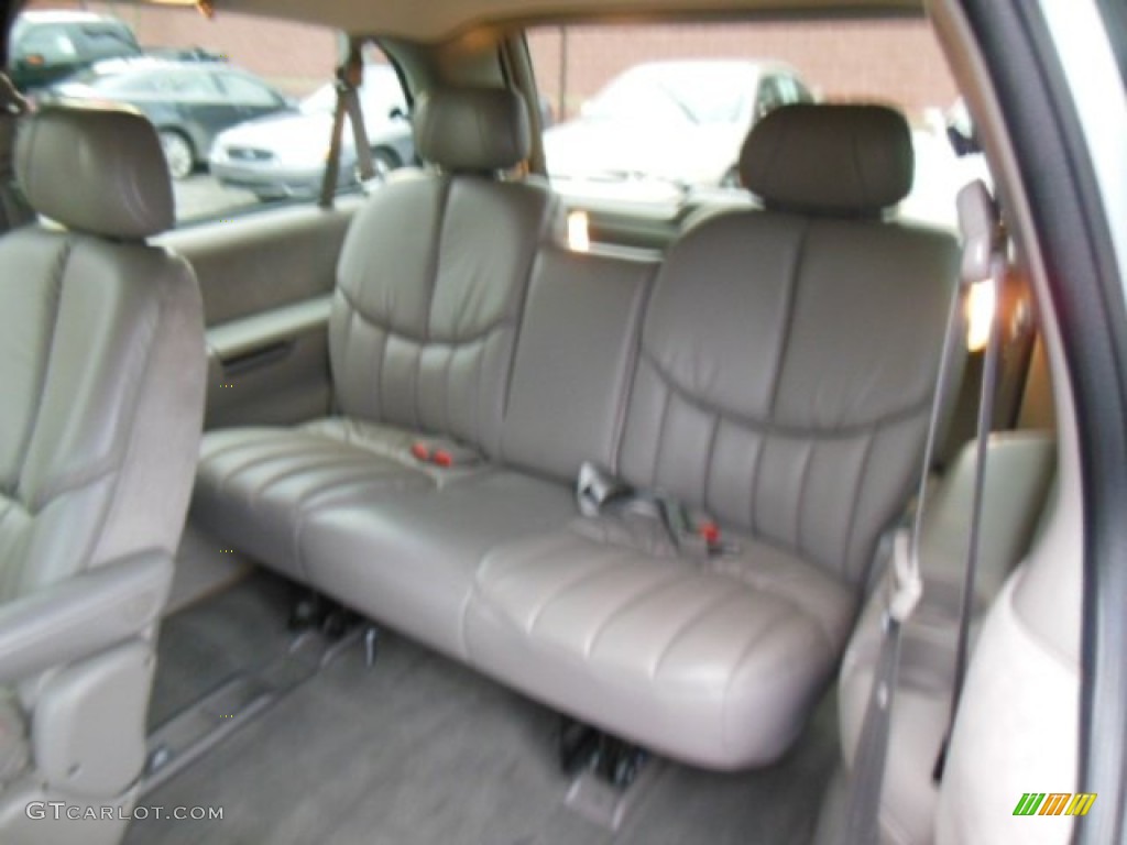 2000 Chrysler Town & Country Limited Rear Seat Photos