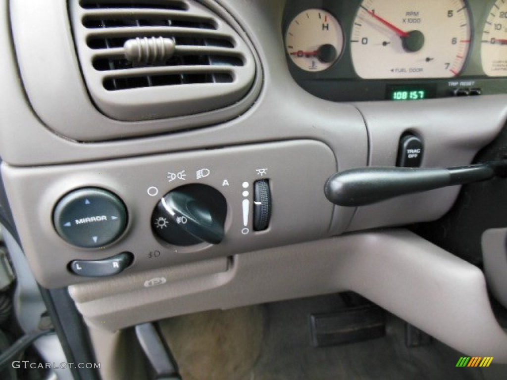 2000 Chrysler Town & Country Limited Controls Photos
