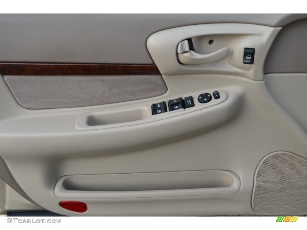 2005 Chevrolet Impala LS Neutral Beige Door Panel Photo #76597956