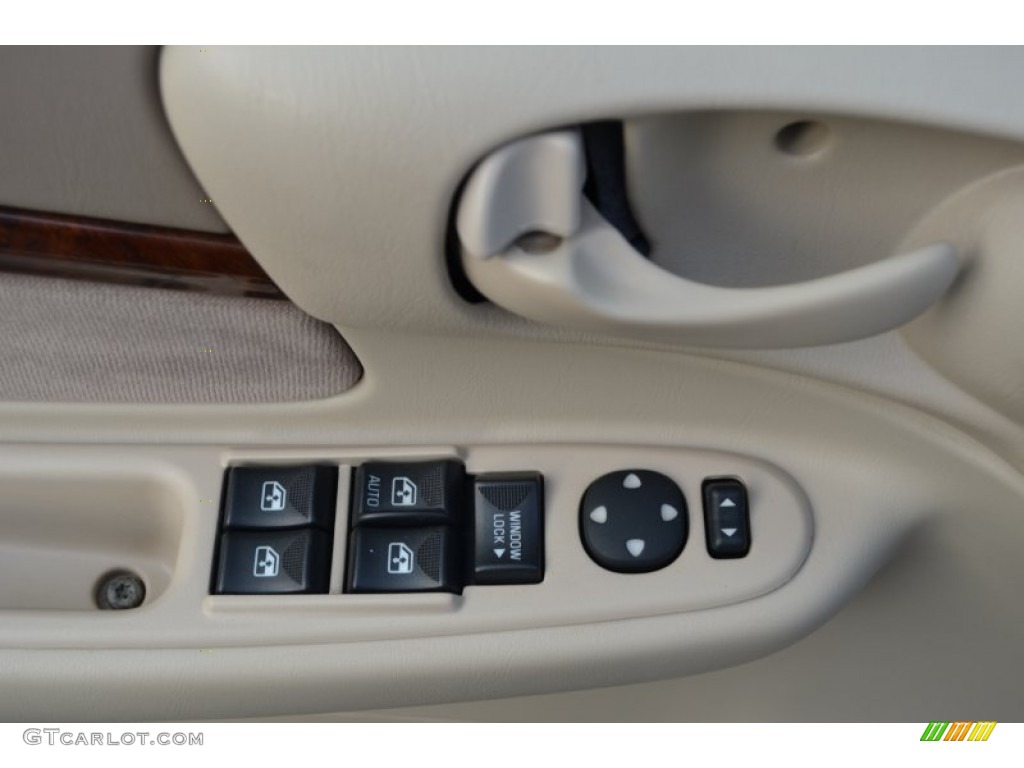 2005 Chevrolet Impala LS Controls Photo #76597981