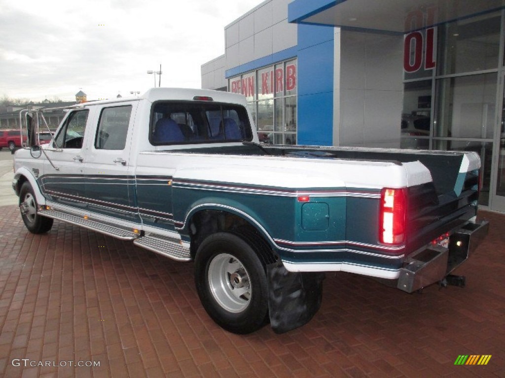 1995 F350 XLT Crew Cab 4x4 Dually - Oxford White / Grey photo #2