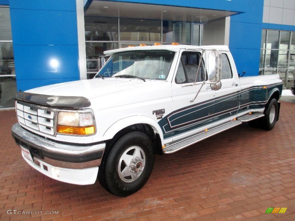 1995 F350 XLT Crew Cab 4x4 Dually - Oxford White / Grey photo #10