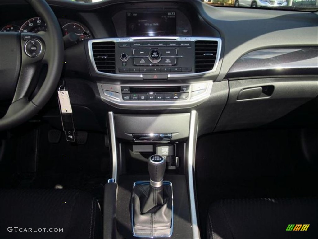 2013 Honda Accord Sport Sedan Controls Photo #76598542