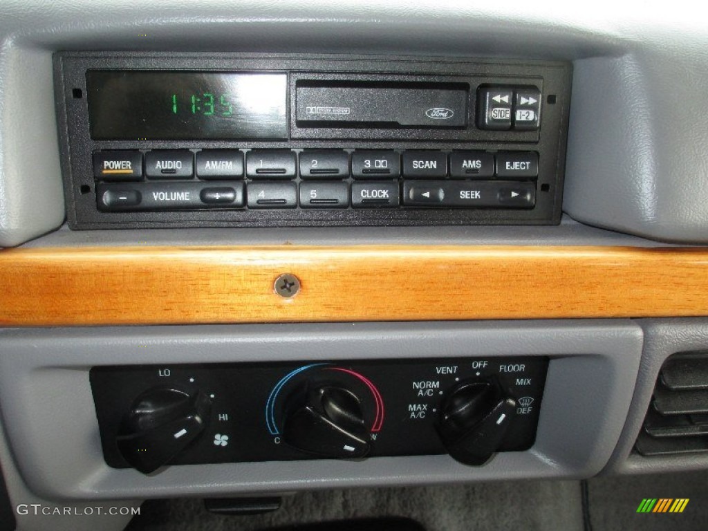 1995 F350 XLT Crew Cab 4x4 Dually - Oxford White / Grey photo #23