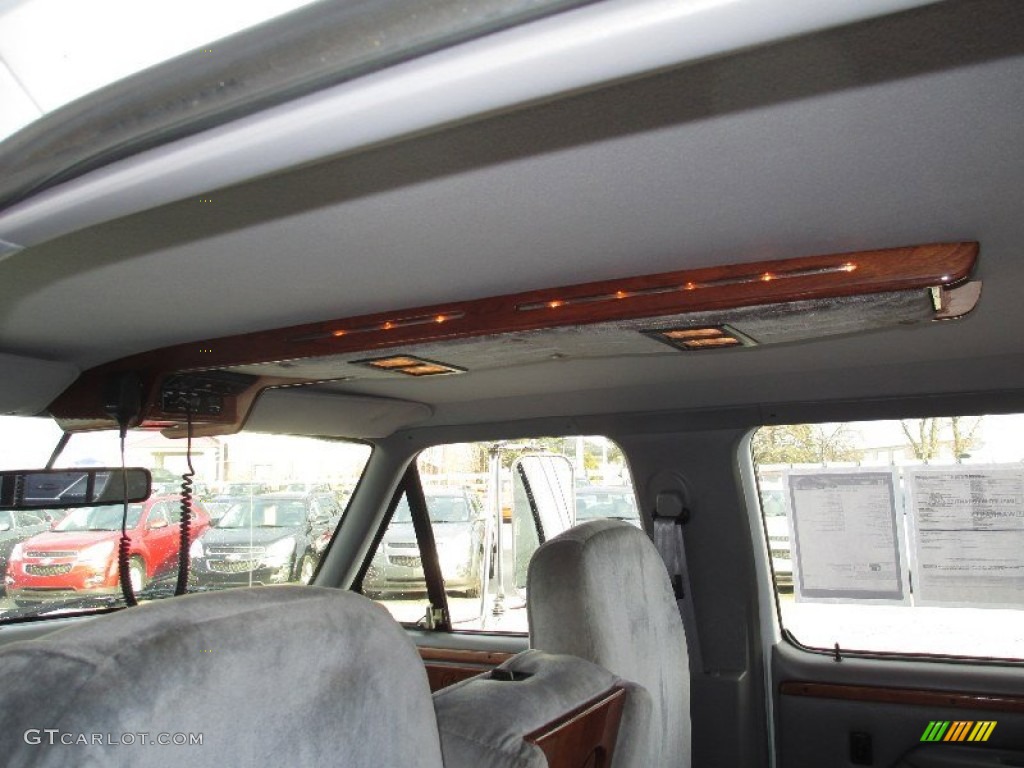 1995 F350 XLT Crew Cab 4x4 Dually - Oxford White / Grey photo #25
