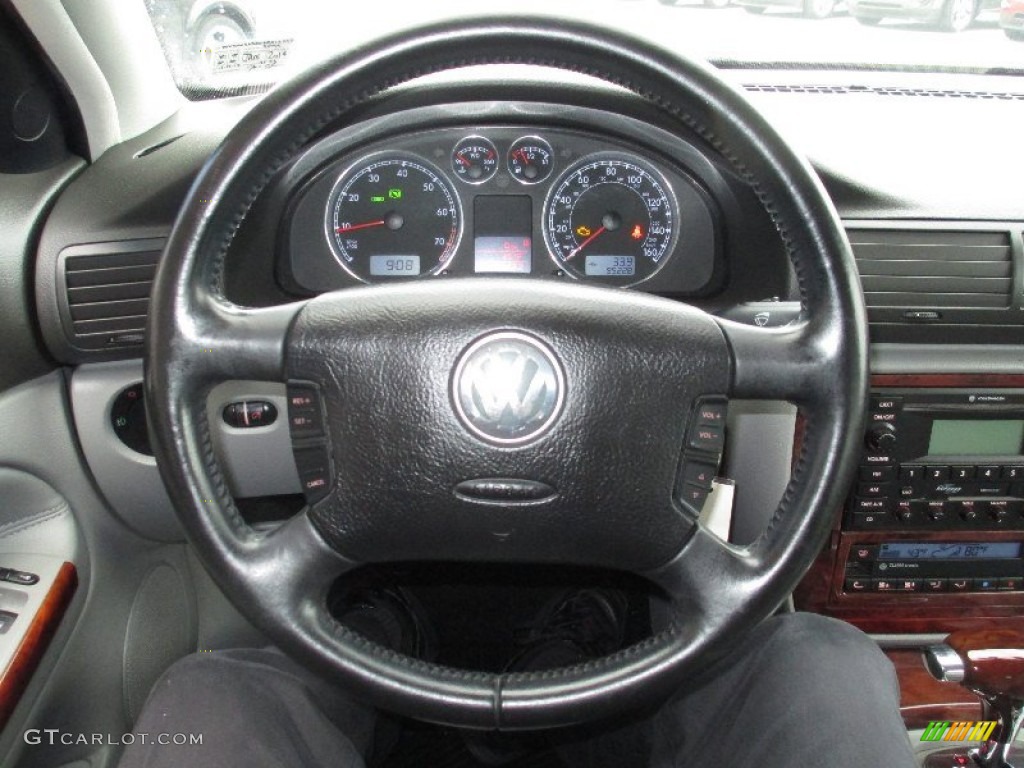 2004 Volkswagen Passat GLX Wagon Steering Wheel Photos