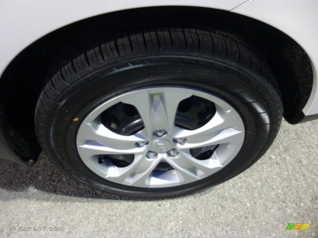 2013 Hyundai Tucson GL Wheel Photos