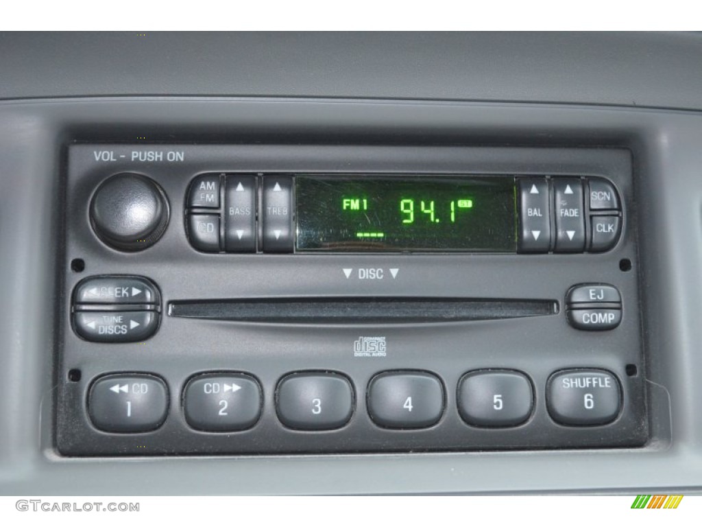 2005 Mercury Grand Marquis GS Audio System Photo #76599665