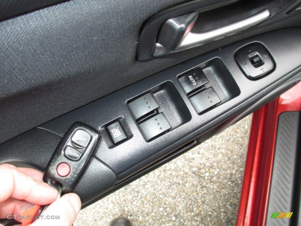 2006 Mazda MAZDA3 s Touring Hatchback Controls Photo #76599685