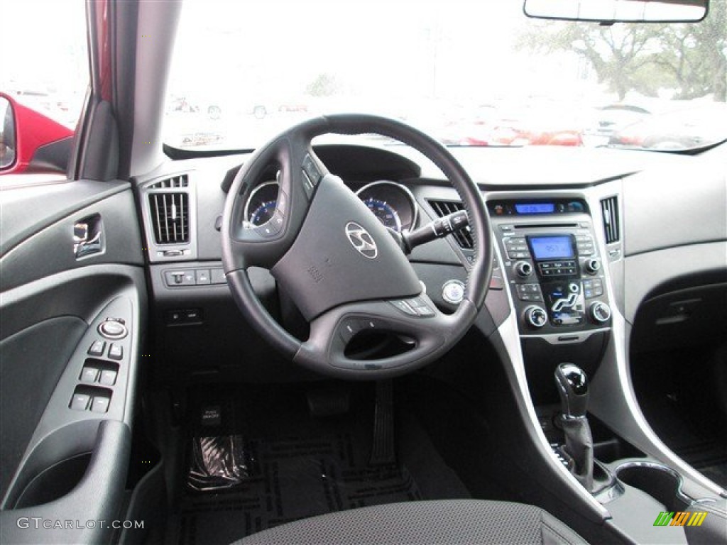 2011 Sonata Limited 2.0T - Venetian Red / Gray photo #10