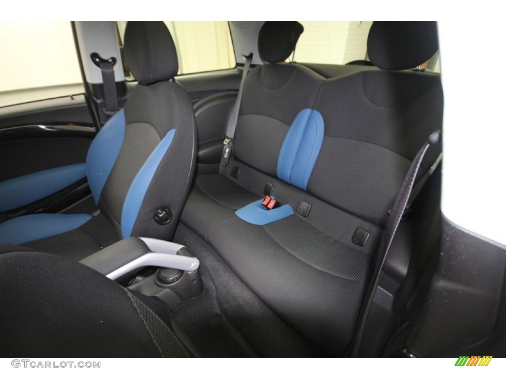 2009 Mini Cooper S Hardtop Rear Seat Photo #76601443