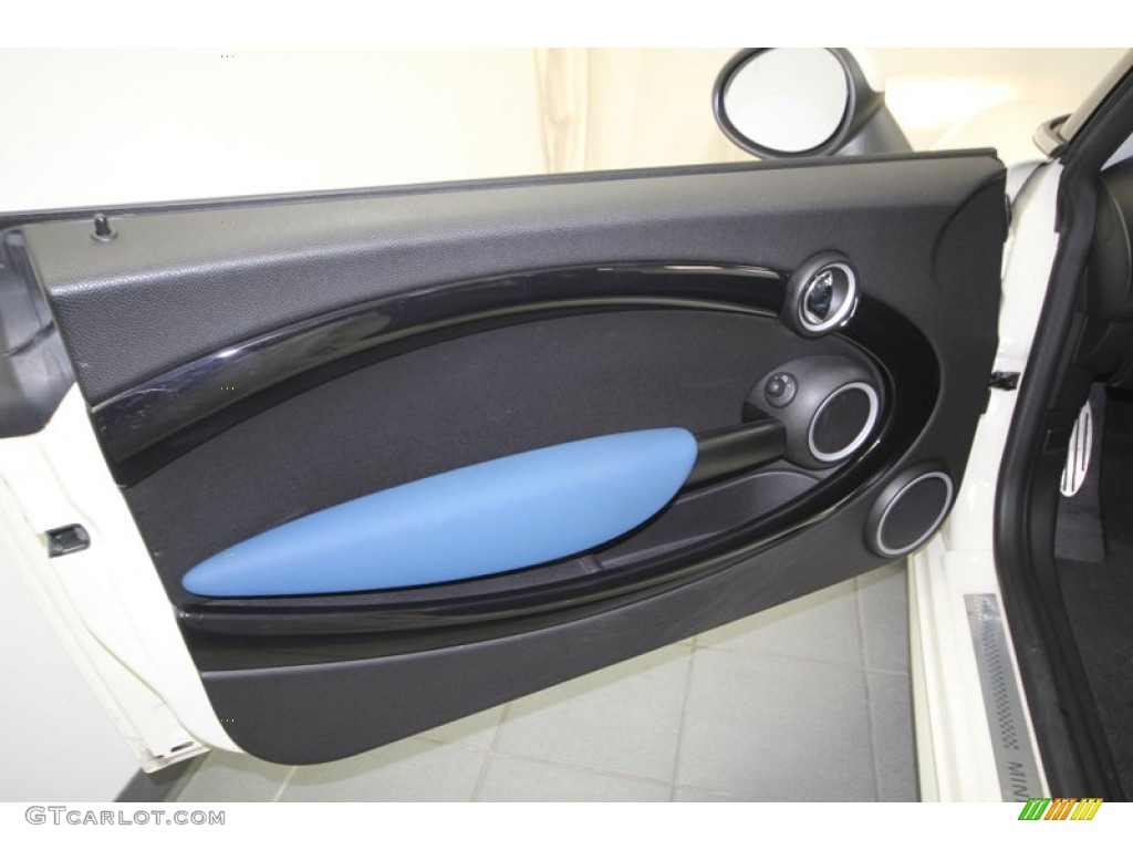 2009 Mini Cooper S Hardtop Black/Pacific Blue Door Panel Photo #76601466