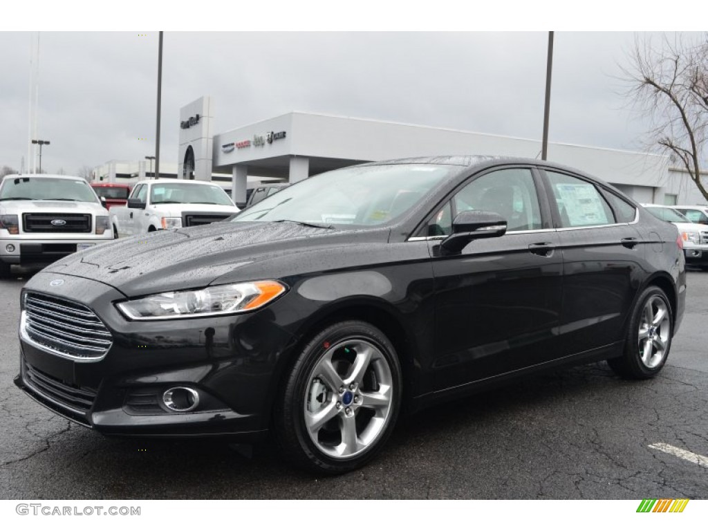 2013 Fusion SE 1.6 EcoBoost - Tuxedo Black Metallic / SE Appearance Package Charcoal Black/Red Stitching photo #6