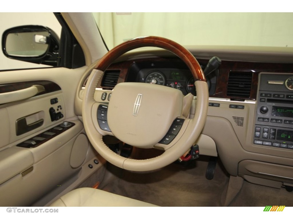 2009 Lincoln Town Car Signature Limited Light Camel Steering Wheel Photo #76605083