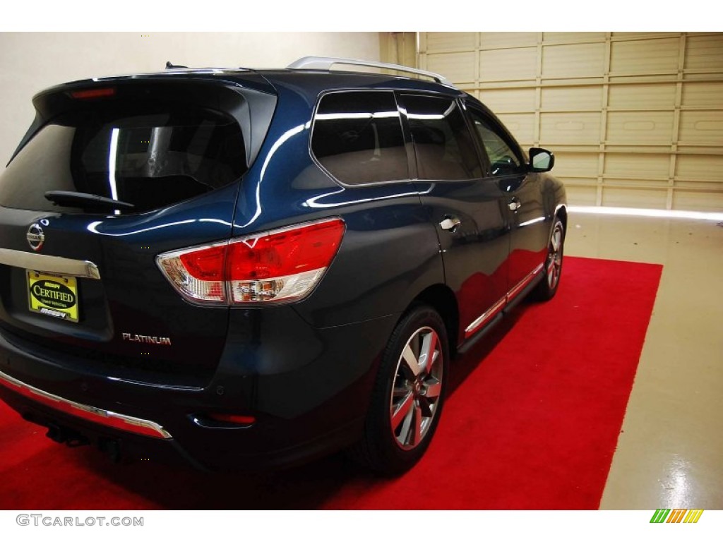 2013 Pathfinder Platinum - Arctic Blue Metallic / Charcoal photo #6