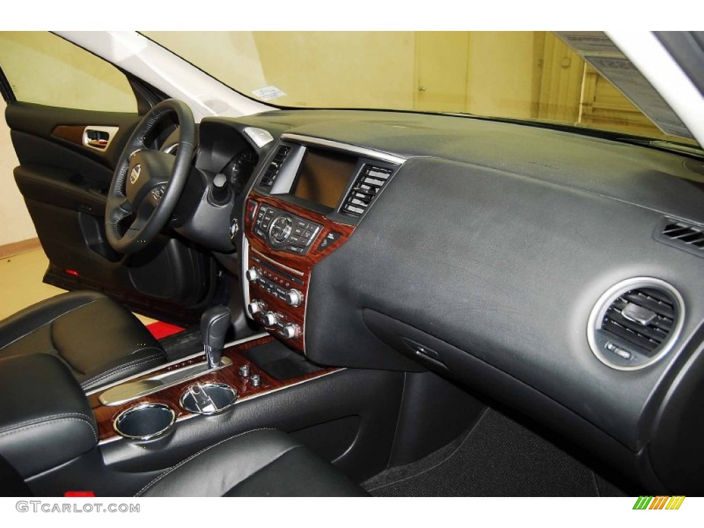 2013 Pathfinder Platinum - Arctic Blue Metallic / Charcoal photo #23
