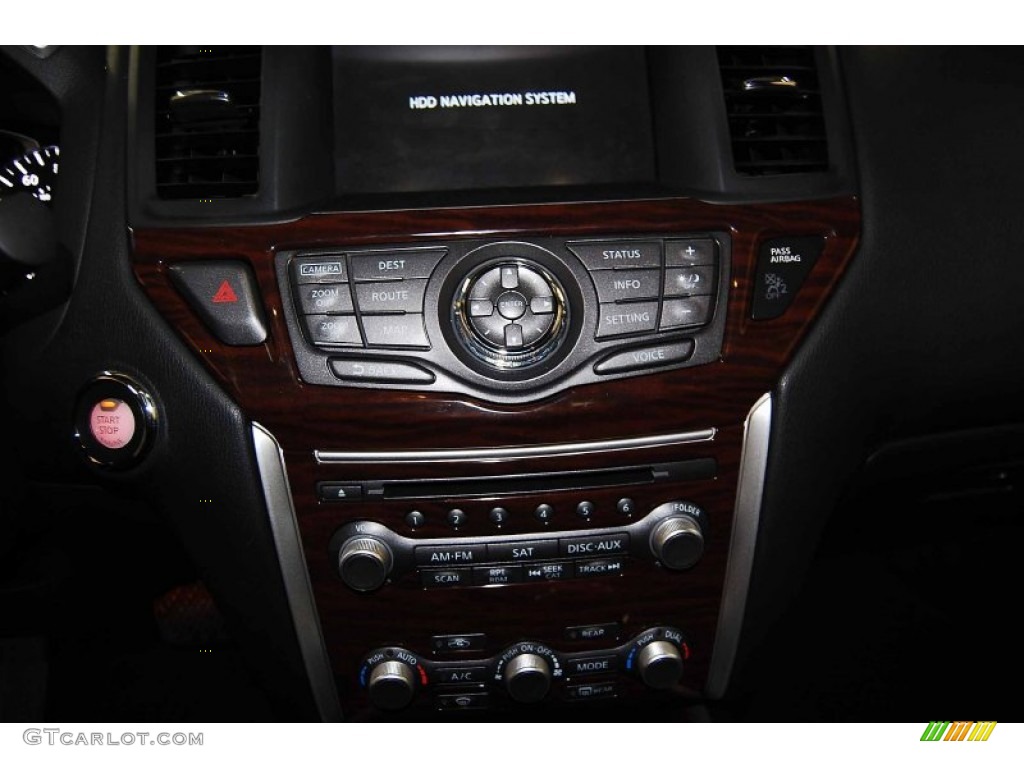 2013 Pathfinder Platinum - Arctic Blue Metallic / Charcoal photo #25