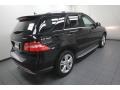 Black - ML 350 4Matic Photo No. 11