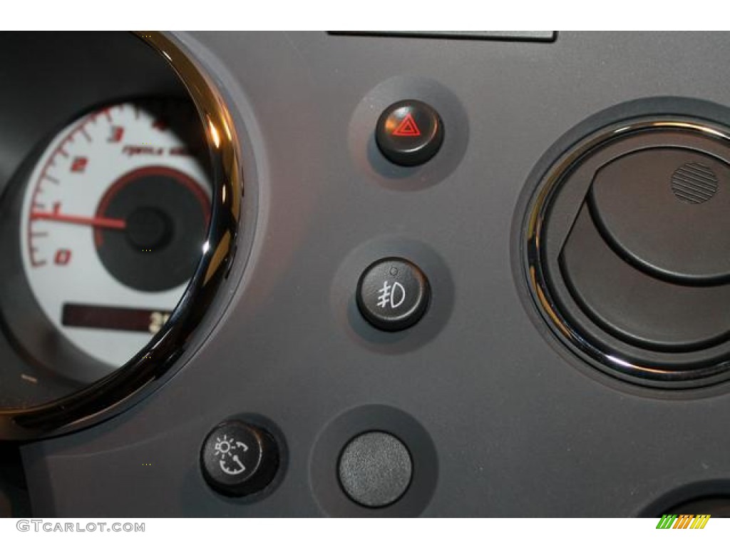 2007 Pontiac Solstice Roadster Controls Photo #76608811