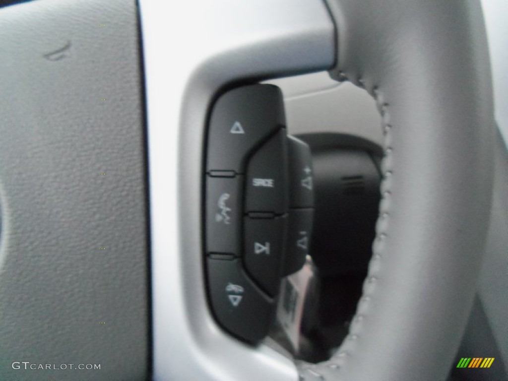 2012 Chevrolet Traverse LS AWD Controls Photo #76613735