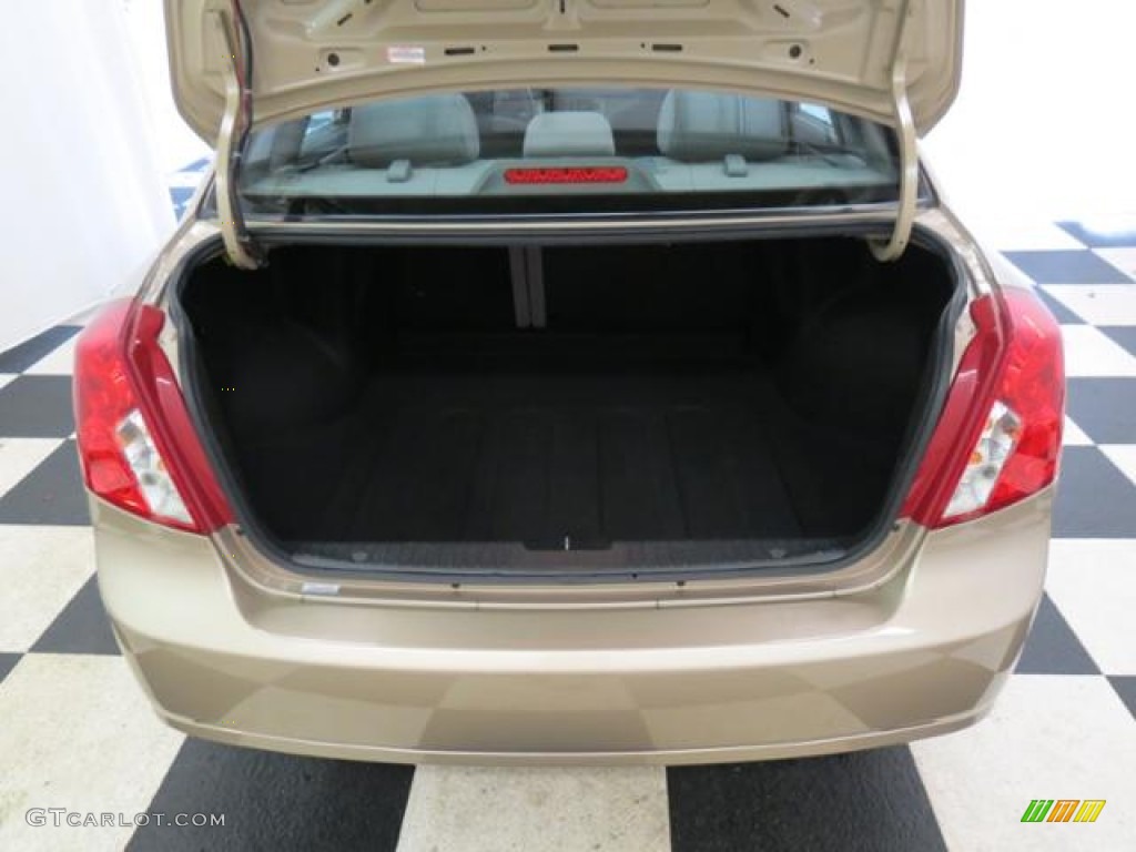 2008 Suzuki Forenza Standard Forenza Model Trunk Photo #76614898