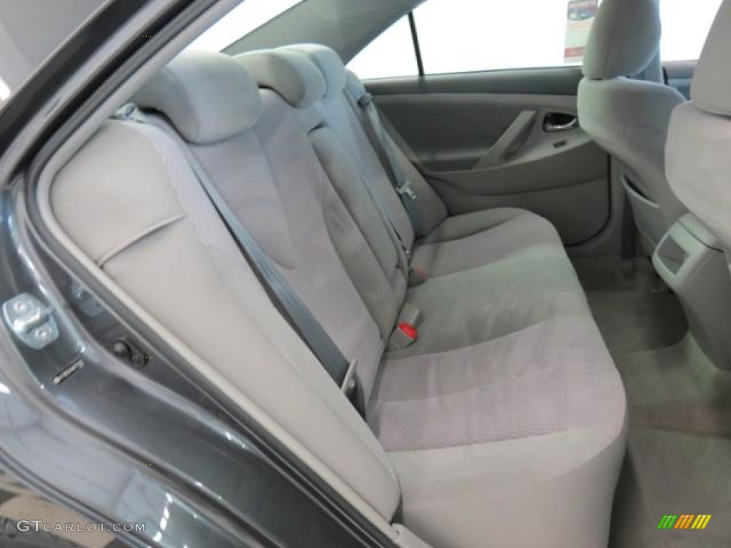 2010 Camry LE V6 - Magnetic Gray Metallic / Ash Gray photo #23