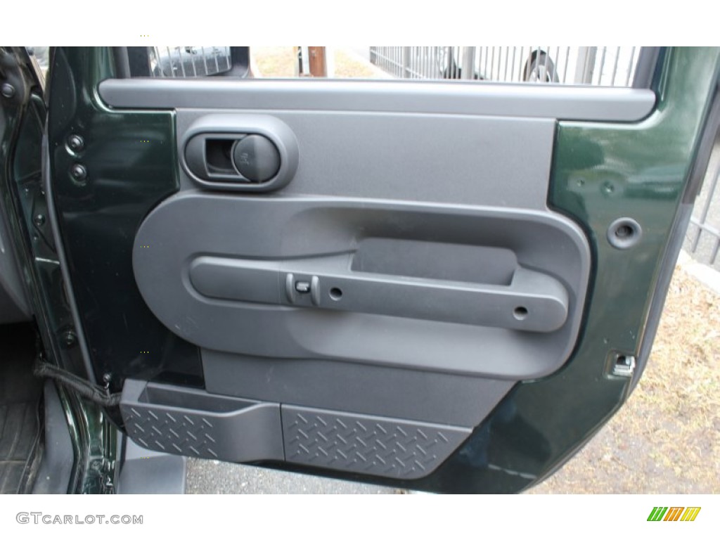 2010 Jeep Wrangler Unlimited Sahara 4x4 Dark Slate Gray/Medium Slate Gray Door Panel Photo #76617406