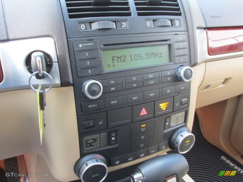 2004 Volkswagen Touareg V6 Controls Photo #76620364