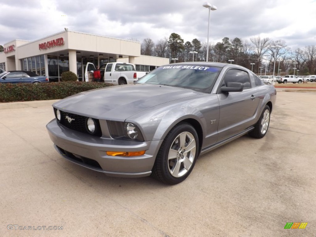 2006 Mustang GT Deluxe Coupe - Tungsten Grey Metallic / Light Graphite photo #2