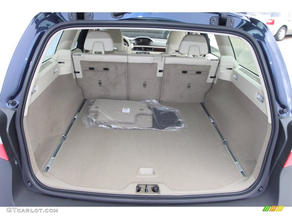 2013 Volvo XC70 3.2 Trunk Photo #76625544