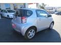 Classic Silver Metallic - iQ  Photo No. 7