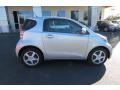 Classic Silver Metallic - iQ  Photo No. 8