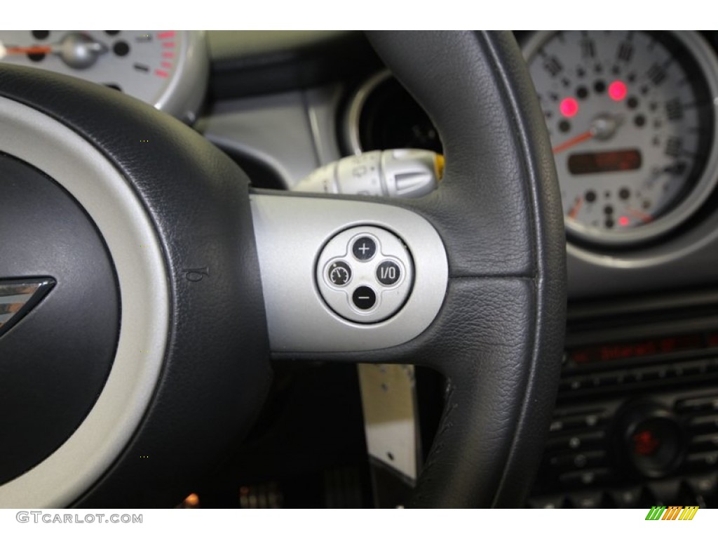2006 Mini Cooper S Hardtop Controls Photo #76632121