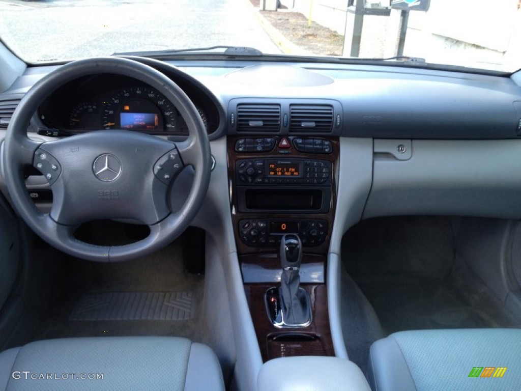 2003 Mercedes-Benz C 320 4Matic Wagon Ash Dashboard Photo #76632161