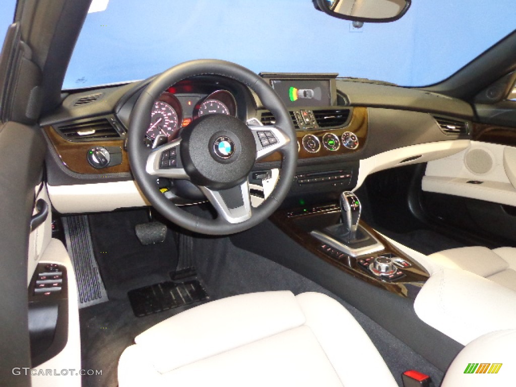 Beige Interior 2012 BMW Z4 sDrive35i Photo #76633074
