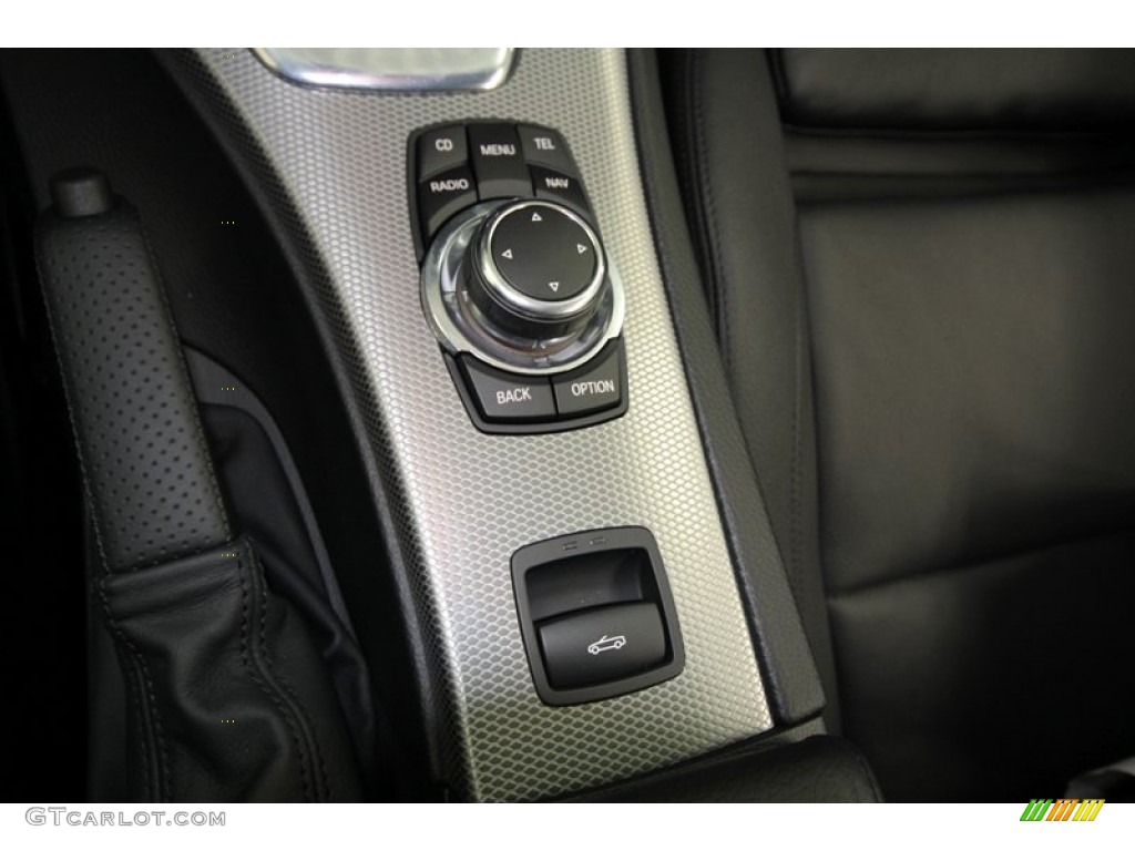 2012 BMW 3 Series 335is Convertible Controls Photo #76635828