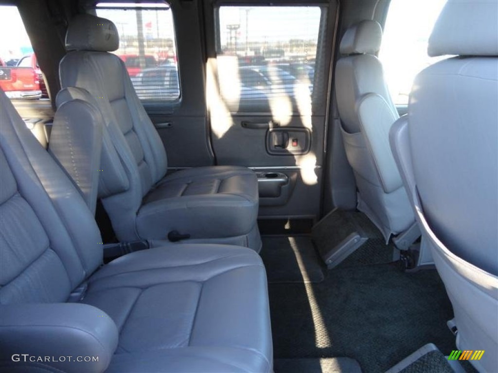 2004 GMC Savana Van 1500 Passenger Conversion Rear Seat Photo #76639809