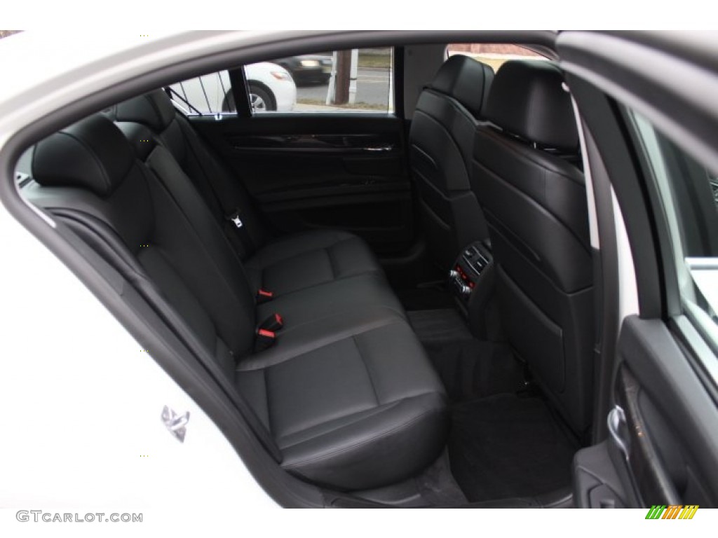 2012 7 Series 750i xDrive Sedan - Alpine White / Black photo #24