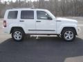 Stone White - Liberty Limited 4x4 Photo No. 7