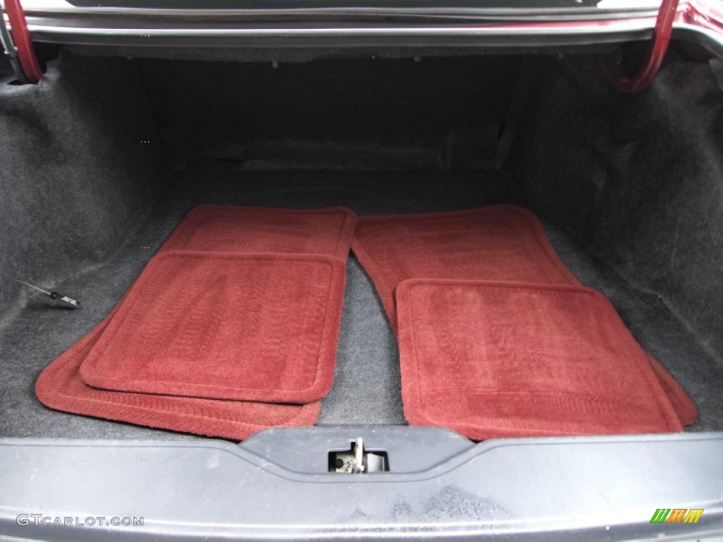 1999 DeVille Sedan - Crimson Pearl / Mulberry photo #17