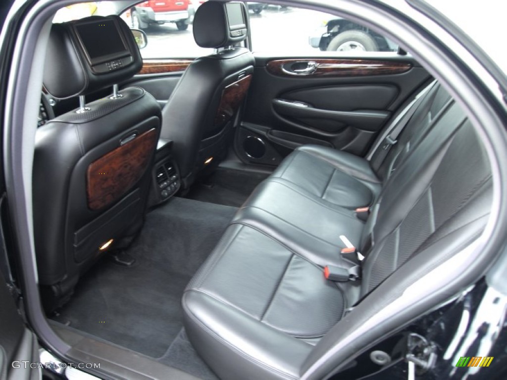 2009 Jaguar XJ Vanden Plas Rear Seat Photos