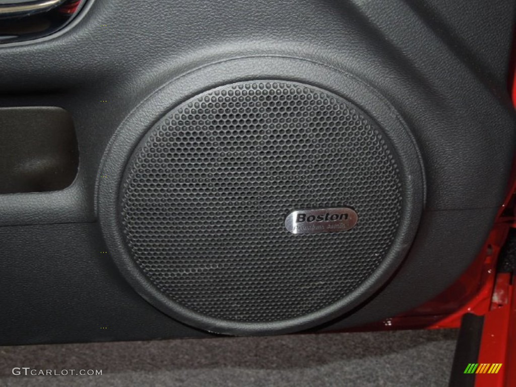 2013 Chevrolet Camaro ZL1 Audio System Photos