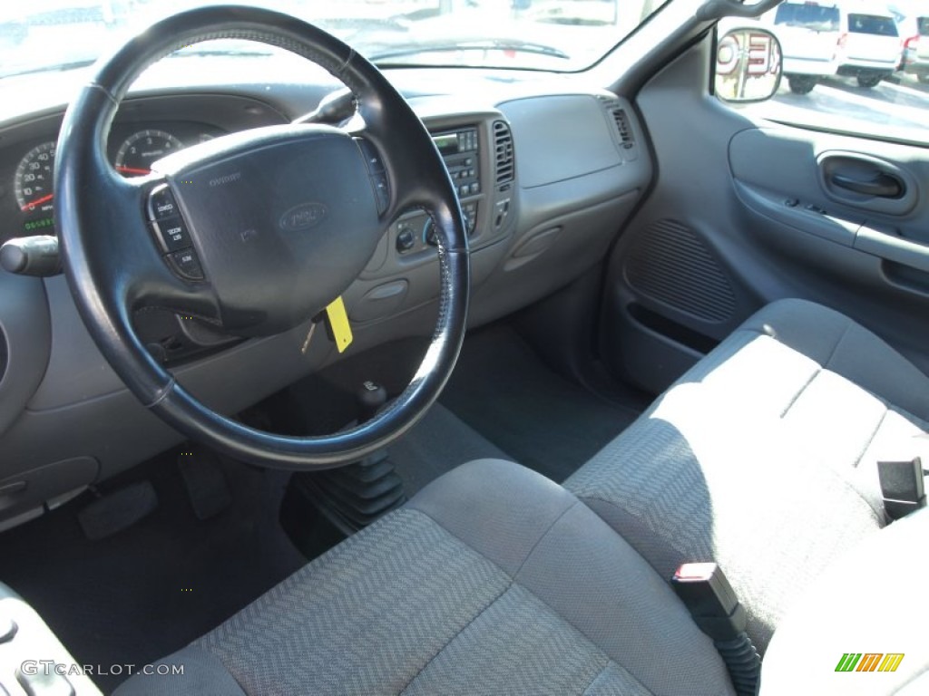 Medium Graphite Interior 2001 Ford F150 XL Sport SuperCab 4x4 Photo #76646063