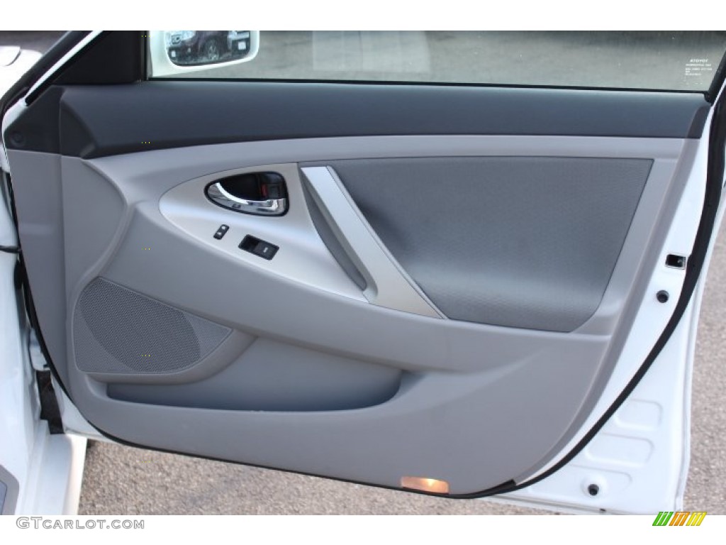 2010 Toyota Camry Standard Camry Model Ash Gray Door Panel Photo #76646187